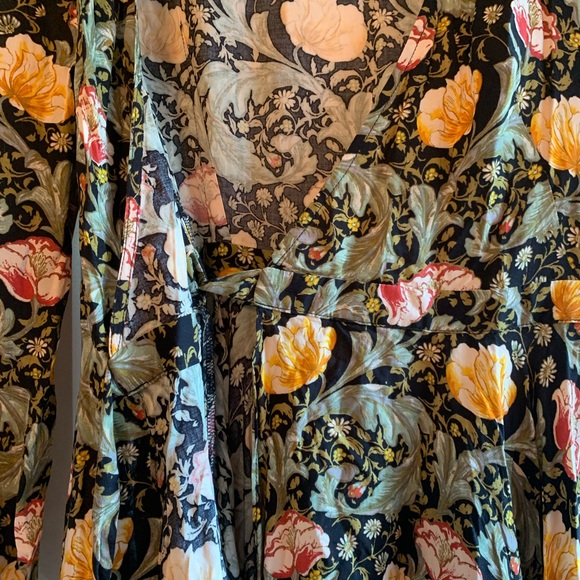 Urban Outfitters floral wrap dress - Picture 7 of 7